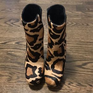Schutz leopard boots